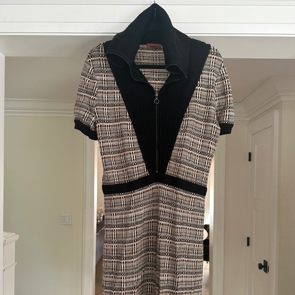 Missoni Knit Short-Sleeve Dress with Zip-Up Wide Neck Collar. Size US 12 (IT 48) - Picture 1 of 12